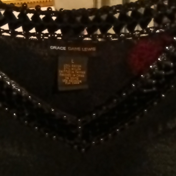 NWOT rayon/nylon blend blouse w jeweled/beaded neckline/cuffs & side slits Lg - Picture 12 of 12